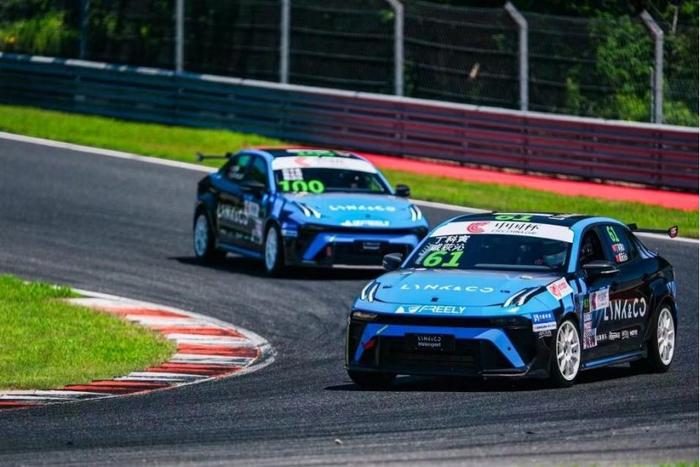 双线征战 领克全系亮相CHC中国汽车登山赛锦标赛(图8)