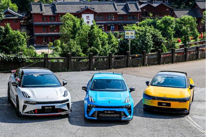 双线征战 领克全系亮相CHC中国汽车登山赛锦标赛(图7)