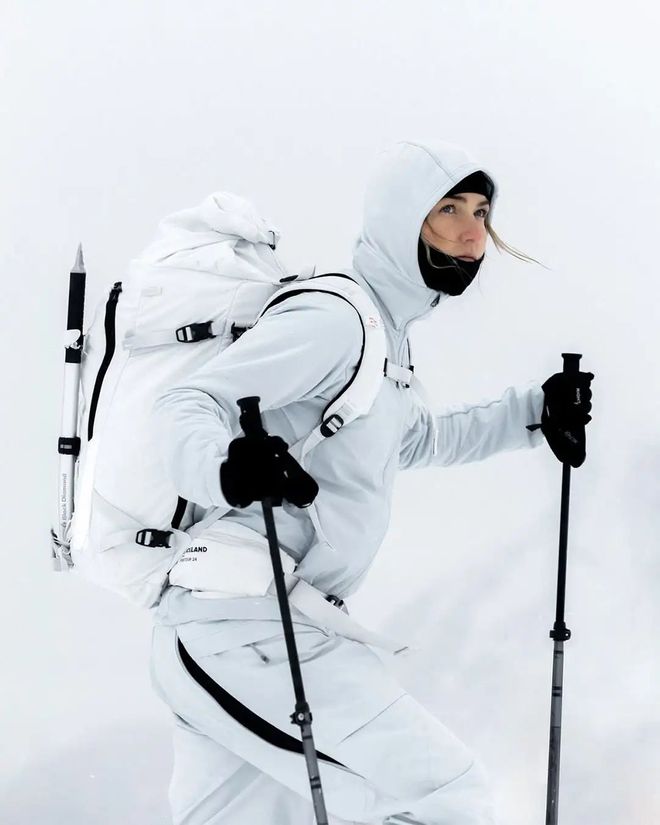 女性户外运动服装不再只是“男性缩小版”(图13) 女性户外运动服装不再只是“男性缩小版”(图13)