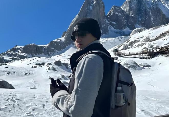 25岁男子在登山时冻死父母直言：不收尸就让她留在雪山吧(图1)