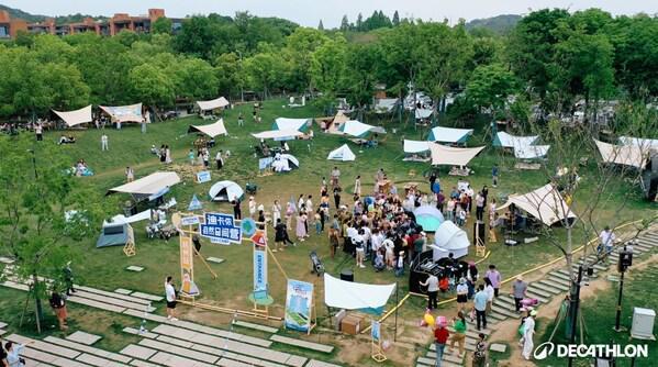 从专业装备到生活方式迪卡侬以多维布局引领中国户外消费升级(图1)