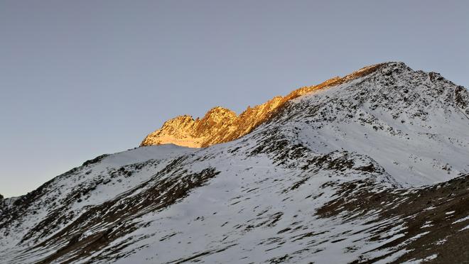 江格嘎波登山哪家服务周到(图2)