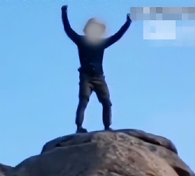 49岁男子崂山坠亡遇难全过程曝光遗体无人机运下山一语成谶(图4) 49岁男子崂山坠亡遇难全过程曝光遗体无人机运下山一语成谶(图4)