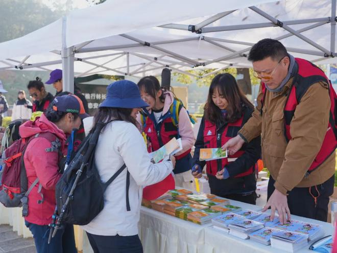 2025年全国登山户外安全科普教育活动云南昆明站圆满落幕(图3) 2025年全国登山户外安全科普教育活动云南昆明站圆满落幕(图3)