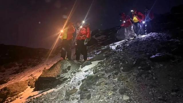 一男子在哈巴雪山遇难系封山期间无专业向导、缺乏必要装备擅自进山(图2) 一男子在哈巴雪山遇难系封山期间无专业向导、缺乏必要装备擅自进山(图2)