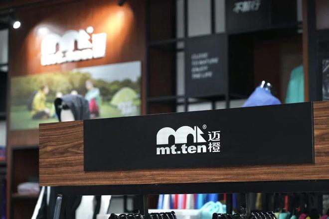 “吸金”5000万元!昆企进博会圈粉全球客商(图1) “吸金”5000万元!昆企进博会圈粉全球客商(图1)