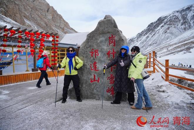 2025年岗什卡雪峰累计接待游客突破100万人次(图2)