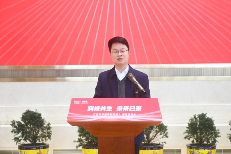 牵手国家级机器人平台红豆“AI+服装+机器人”转型再提速(图4) 牵手国家级机器人平台红豆“AI+服装+机器人”转型再提速(图4)